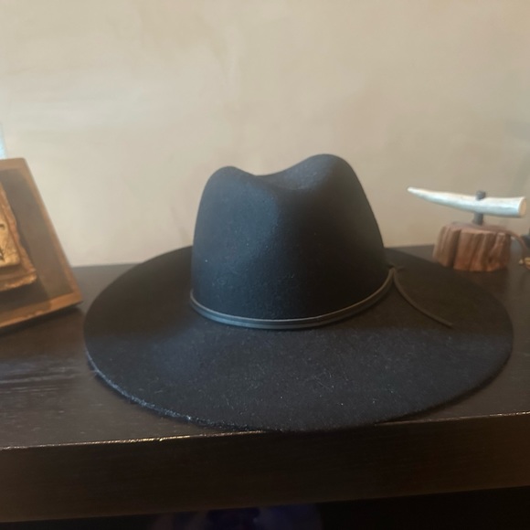 Phenix Accessories - Pristine Phenix 100% Wool Cowgirl Hat- 30% off